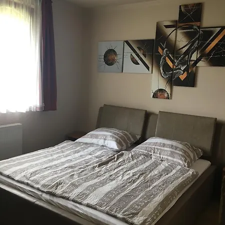 Vendeghaz Сasa de vacaciones Siófok